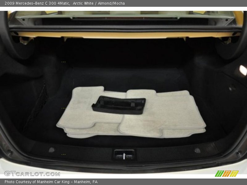 Arctic White / Almond/Mocha 2009 Mercedes-Benz C 300 4Matic
