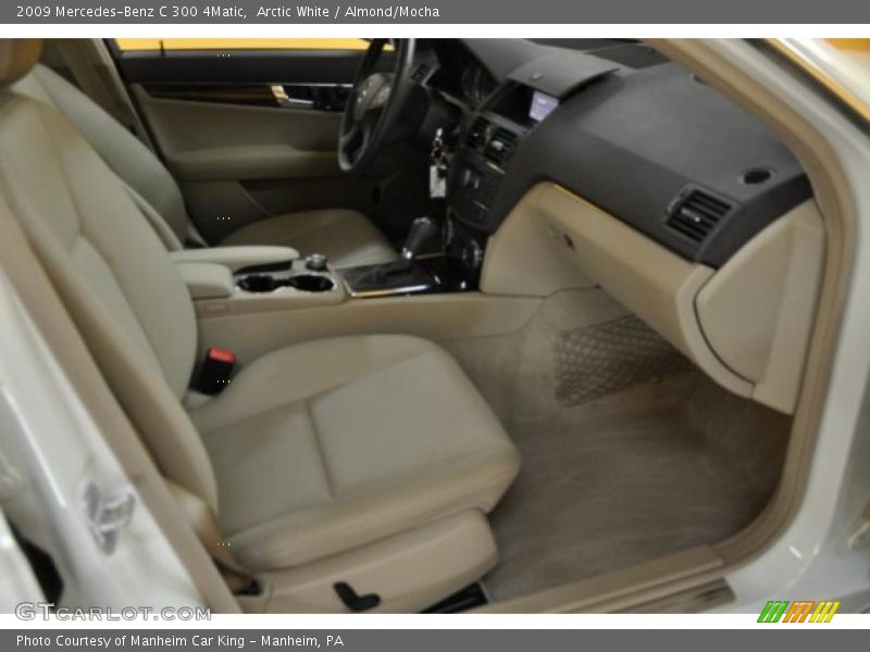 Arctic White / Almond/Mocha 2009 Mercedes-Benz C 300 4Matic