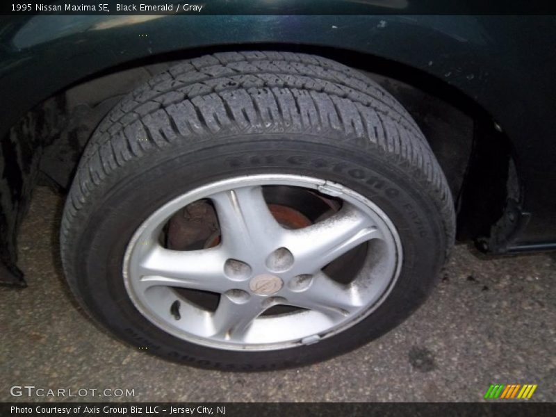 Black Emerald / Gray 1995 Nissan Maxima SE