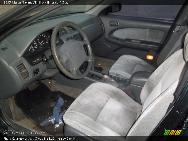 Black Emerald / Gray 1995 Nissan Maxima SE