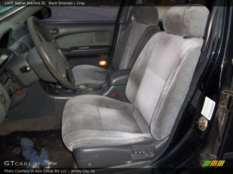 Black Emerald / Gray 1995 Nissan Maxima SE