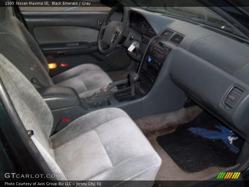 Black Emerald / Gray 1995 Nissan Maxima SE