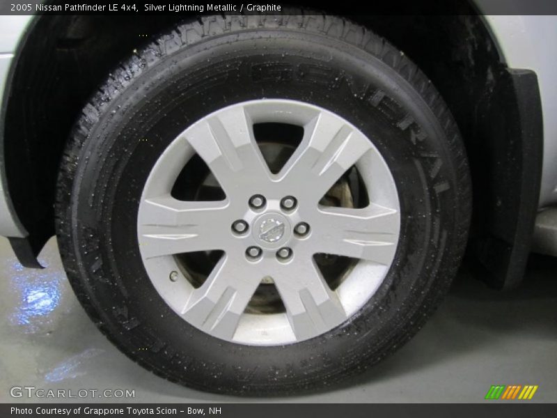 Silver Lightning Metallic / Graphite 2005 Nissan Pathfinder LE 4x4