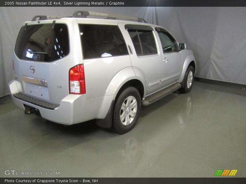 Silver Lightning Metallic / Graphite 2005 Nissan Pathfinder LE 4x4