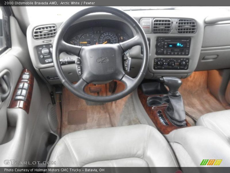 Dashboard of 2000 Bravada AWD