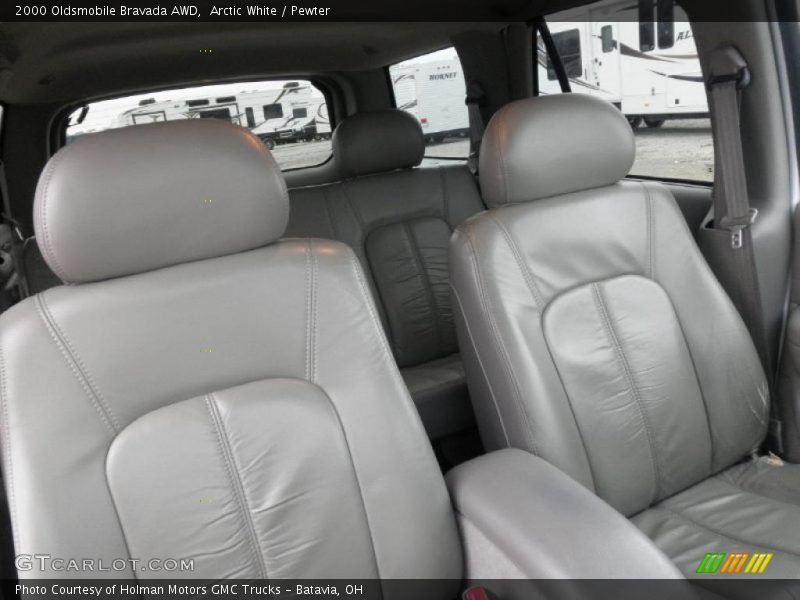 Arctic White / Pewter 2000 Oldsmobile Bravada AWD