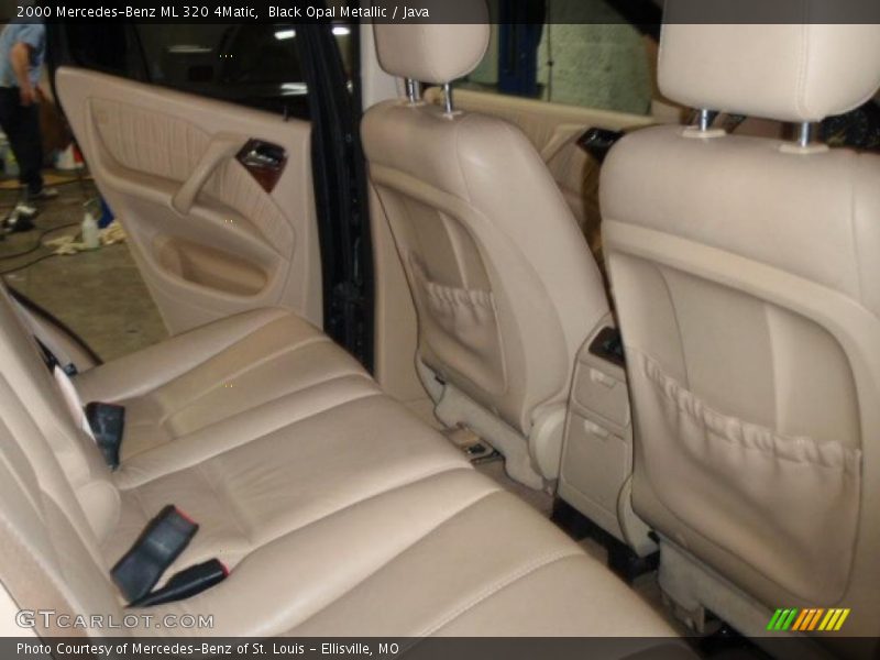 Black Opal Metallic / Java 2000 Mercedes-Benz ML 320 4Matic
