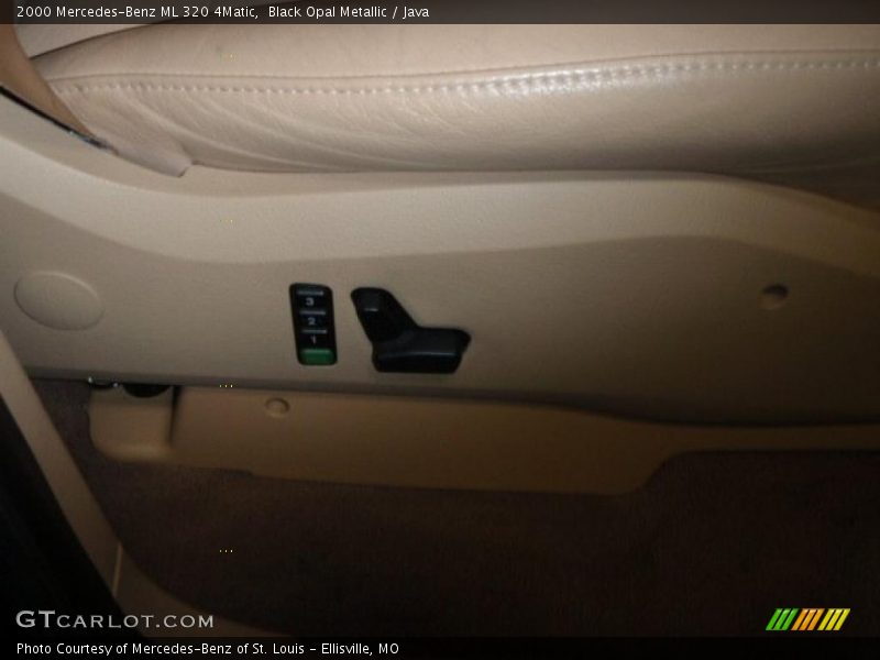 Black Opal Metallic / Java 2000 Mercedes-Benz ML 320 4Matic