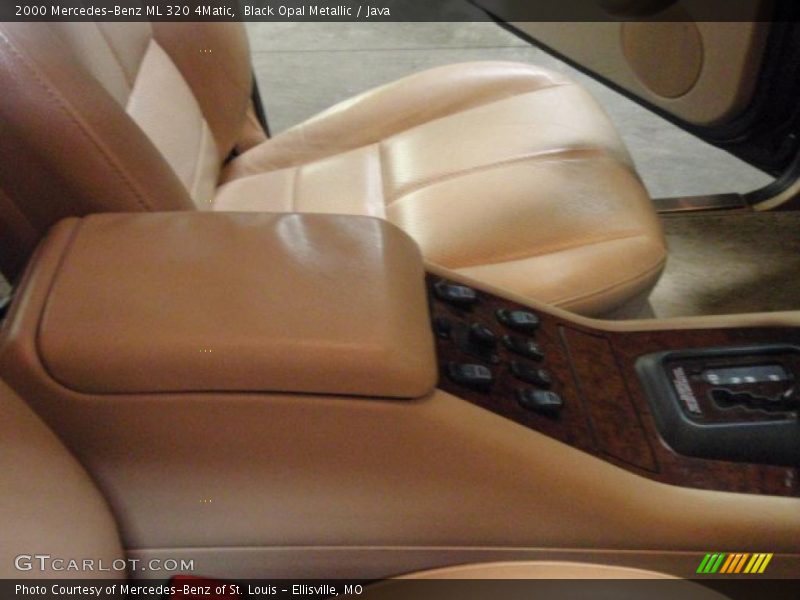 Black Opal Metallic / Java 2000 Mercedes-Benz ML 320 4Matic