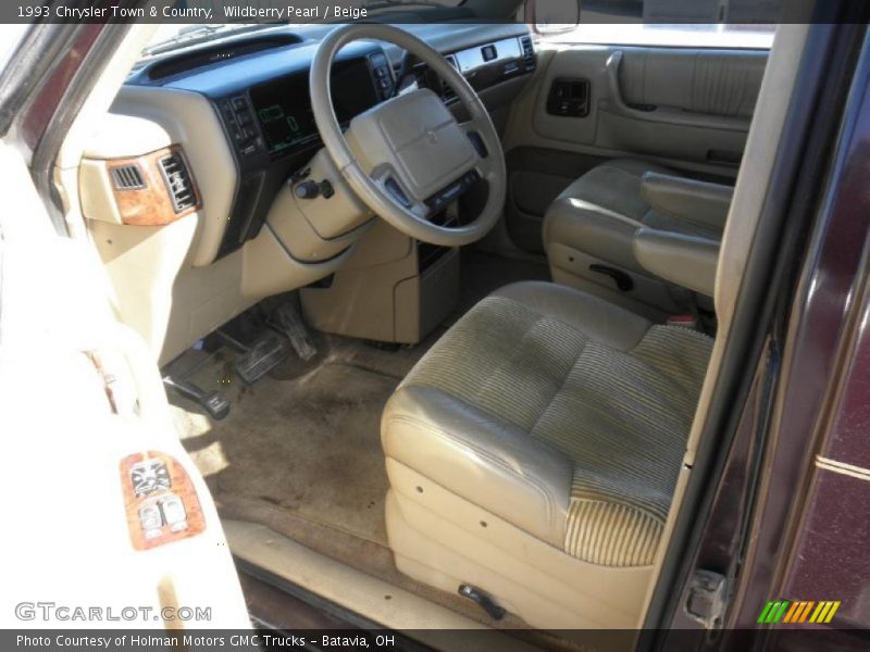 Wildberry Pearl / Beige 1993 Chrysler Town & Country