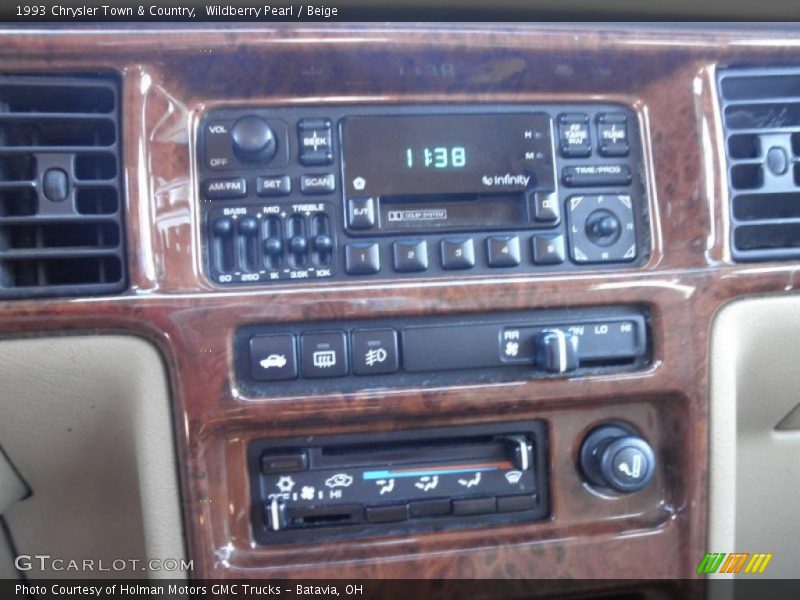 Wildberry Pearl / Beige 1993 Chrysler Town & Country