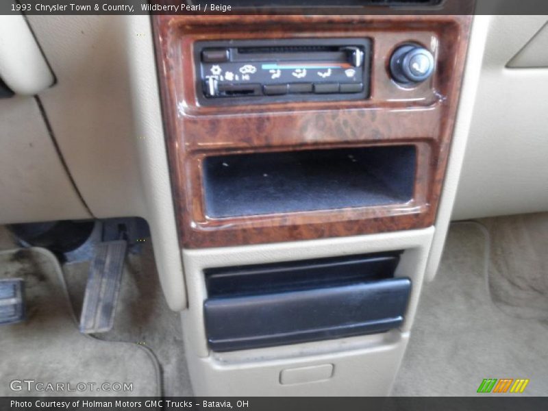 Wildberry Pearl / Beige 1993 Chrysler Town & Country