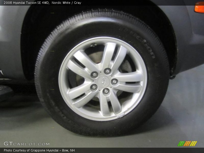 Nordic White / Gray 2008 Hyundai Tucson SE 4WD