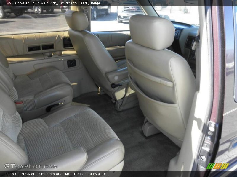 Wildberry Pearl / Beige 1993 Chrysler Town & Country