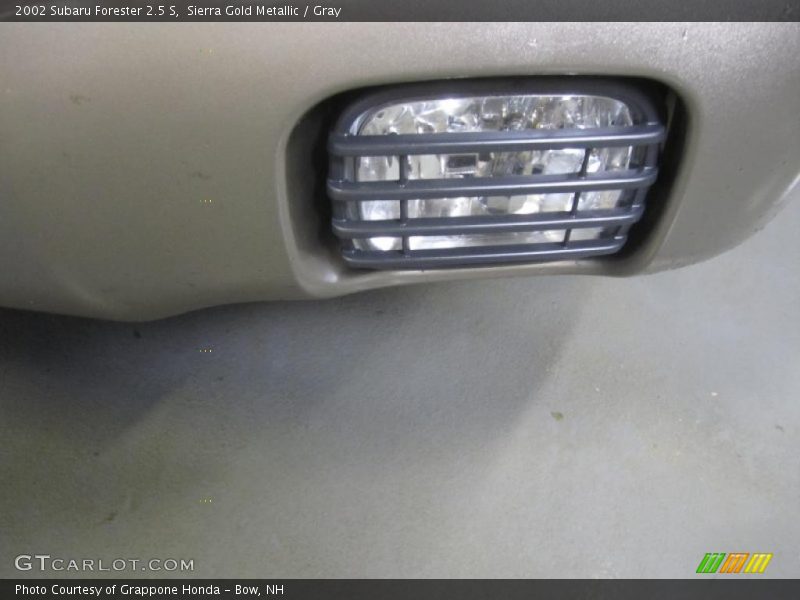 Sierra Gold Metallic / Gray 2002 Subaru Forester 2.5 S