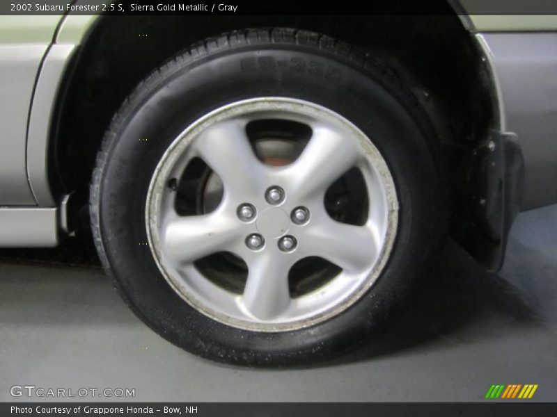 Sierra Gold Metallic / Gray 2002 Subaru Forester 2.5 S
