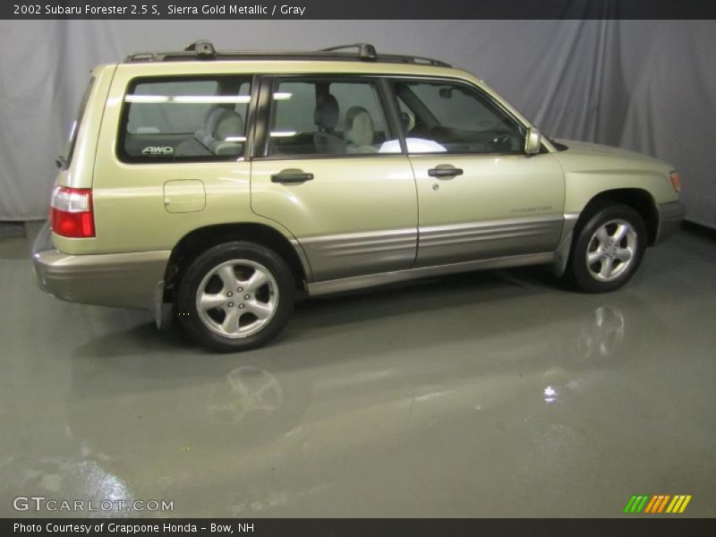 Sierra Gold Metallic / Gray 2002 Subaru Forester 2.5 S