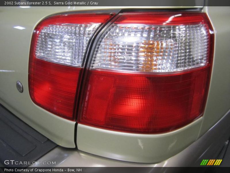 Sierra Gold Metallic / Gray 2002 Subaru Forester 2.5 S