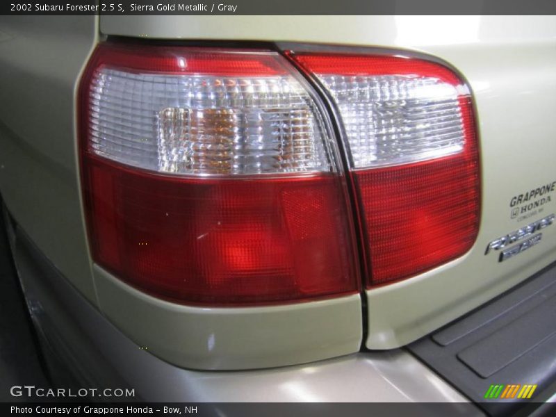 Sierra Gold Metallic / Gray 2002 Subaru Forester 2.5 S