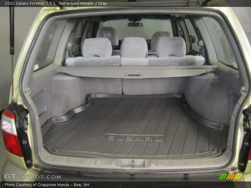 Sierra Gold Metallic / Gray 2002 Subaru Forester 2.5 S