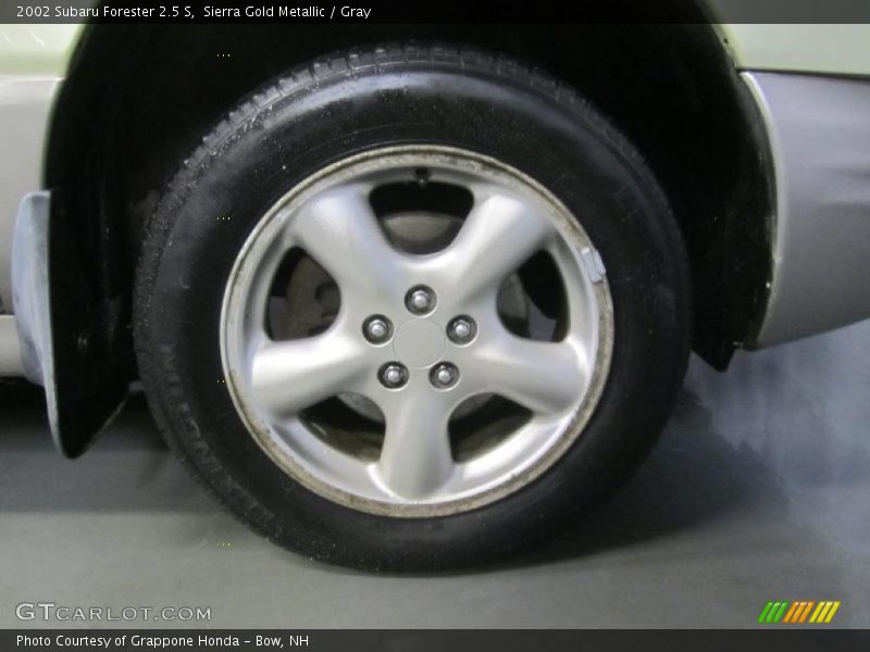 Sierra Gold Metallic / Gray 2002 Subaru Forester 2.5 S