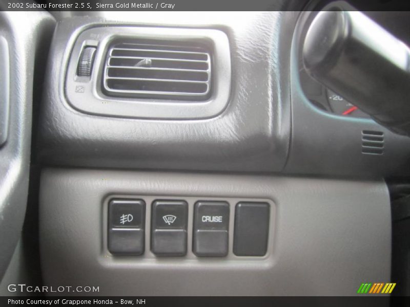 Sierra Gold Metallic / Gray 2002 Subaru Forester 2.5 S