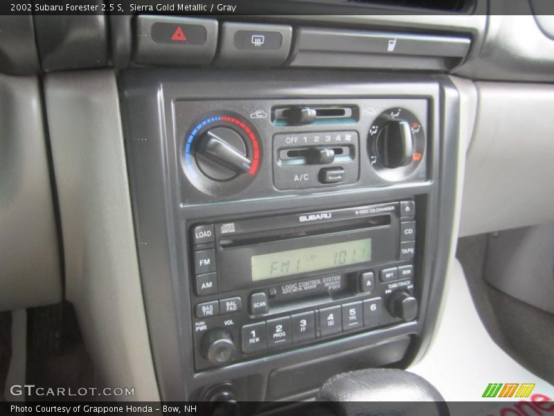 Sierra Gold Metallic / Gray 2002 Subaru Forester 2.5 S