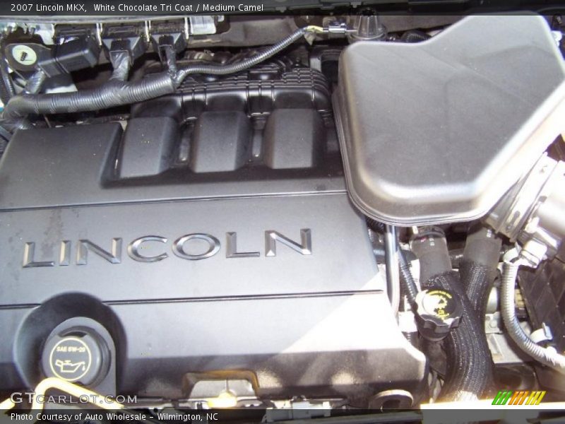 White Chocolate Tri Coat / Medium Camel 2007 Lincoln MKX