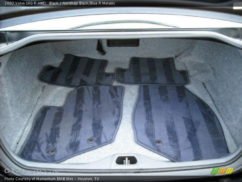  2007 S60 R AWD Trunk