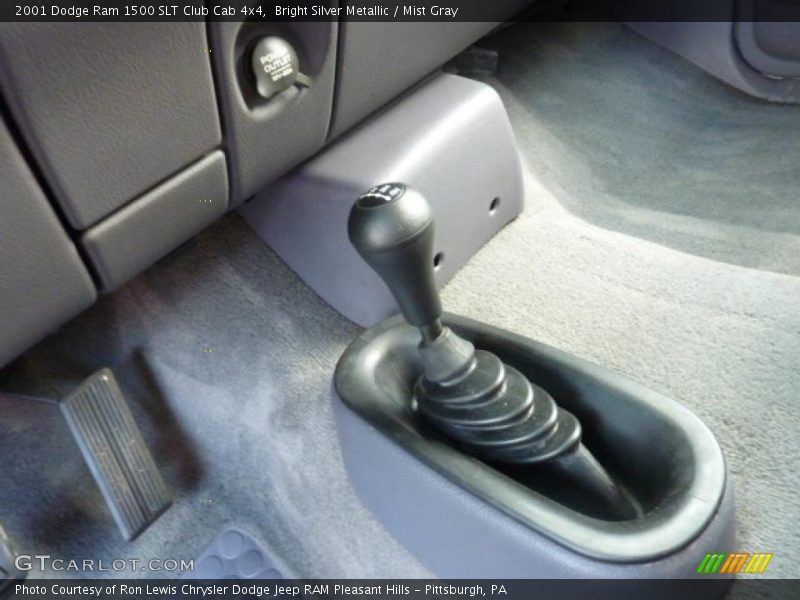Bright Silver Metallic / Mist Gray 2001 Dodge Ram 1500 SLT Club Cab 4x4