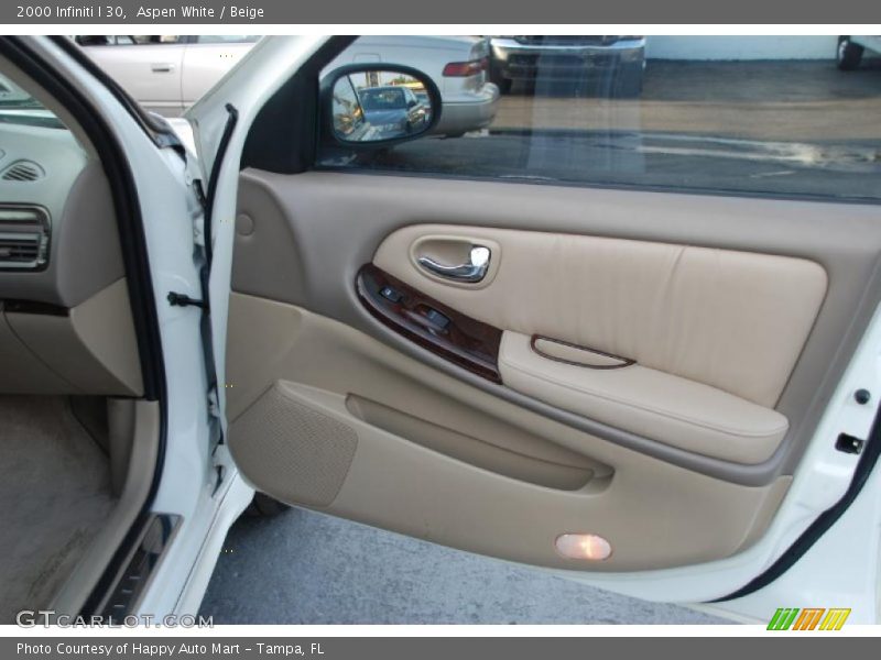 Aspen White / Beige 2000 Infiniti I 30