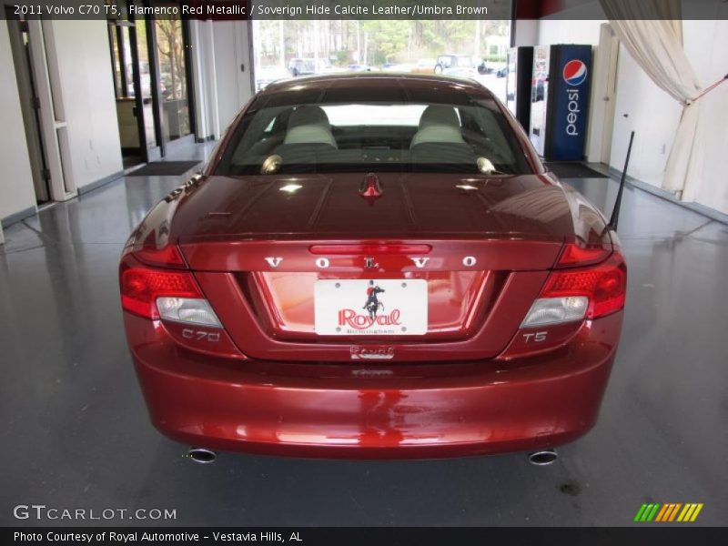 Flamenco Red Metallic / Soverign Hide Calcite Leather/Umbra Brown 2011 Volvo C70 T5