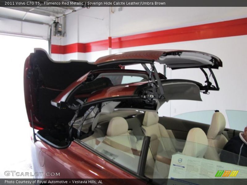 Flamenco Red Metallic / Soverign Hide Calcite Leather/Umbra Brown 2011 Volvo C70 T5