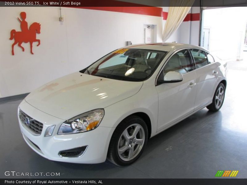 Ice White / Soft Beige 2012 Volvo S60 T5