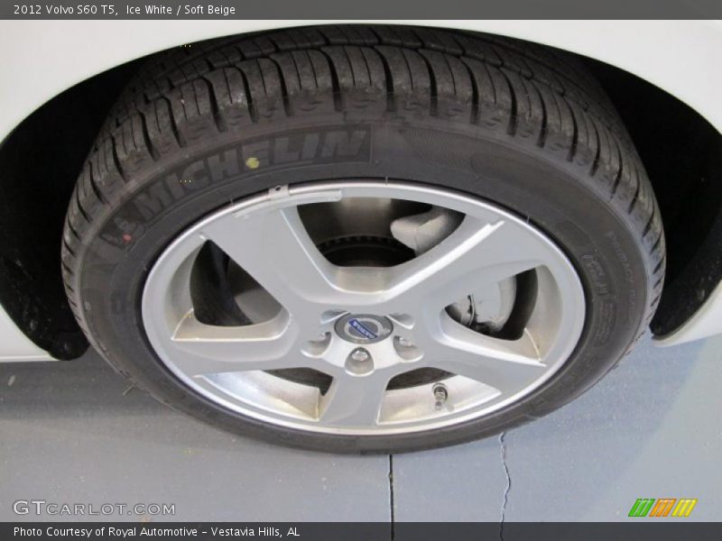 Ice White / Soft Beige 2012 Volvo S60 T5