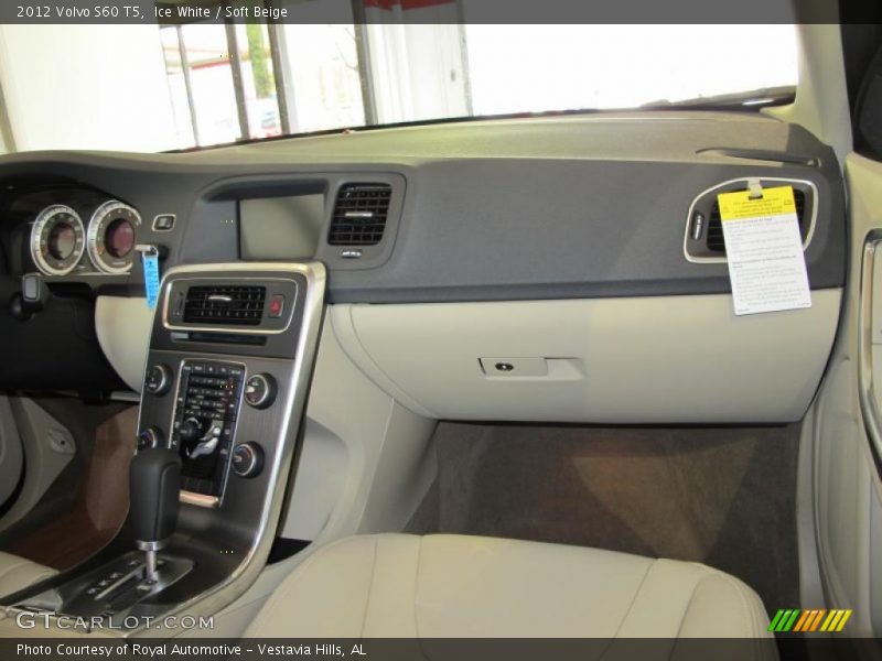 Ice White / Soft Beige 2012 Volvo S60 T5