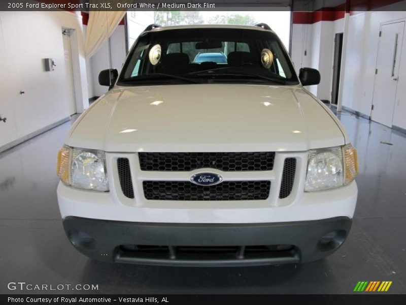 Oxford White / Medium Dark Flint 2005 Ford Explorer Sport Trac XLS