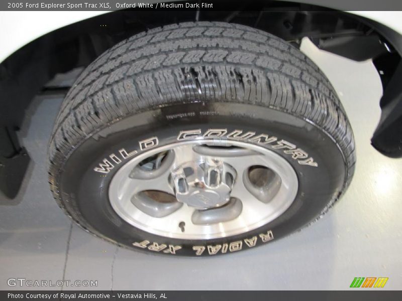 Oxford White / Medium Dark Flint 2005 Ford Explorer Sport Trac XLS