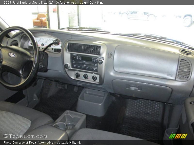 Oxford White / Medium Dark Flint 2005 Ford Explorer Sport Trac XLS