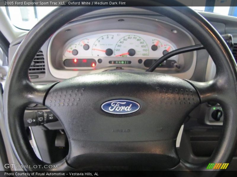 Oxford White / Medium Dark Flint 2005 Ford Explorer Sport Trac XLS