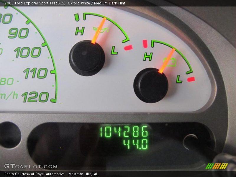 Oxford White / Medium Dark Flint 2005 Ford Explorer Sport Trac XLS