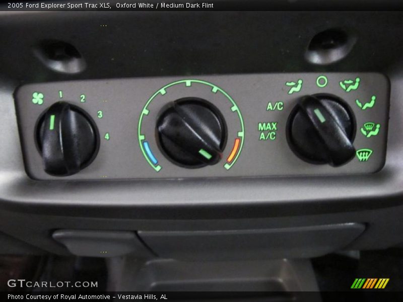 Oxford White / Medium Dark Flint 2005 Ford Explorer Sport Trac XLS