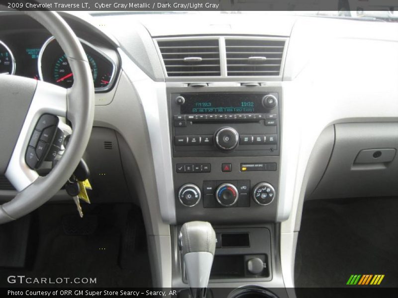 Cyber Gray Metallic / Dark Gray/Light Gray 2009 Chevrolet Traverse LT