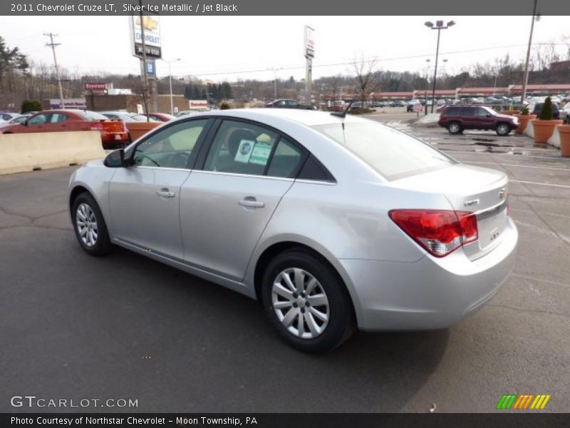 Silver Ice Metallic / Jet Black 2011 Chevrolet Cruze LT