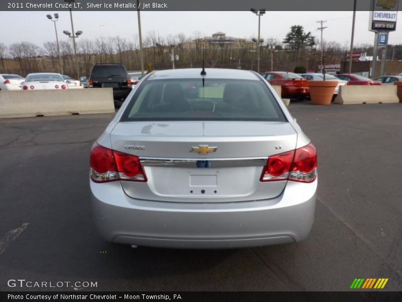 Silver Ice Metallic / Jet Black 2011 Chevrolet Cruze LT