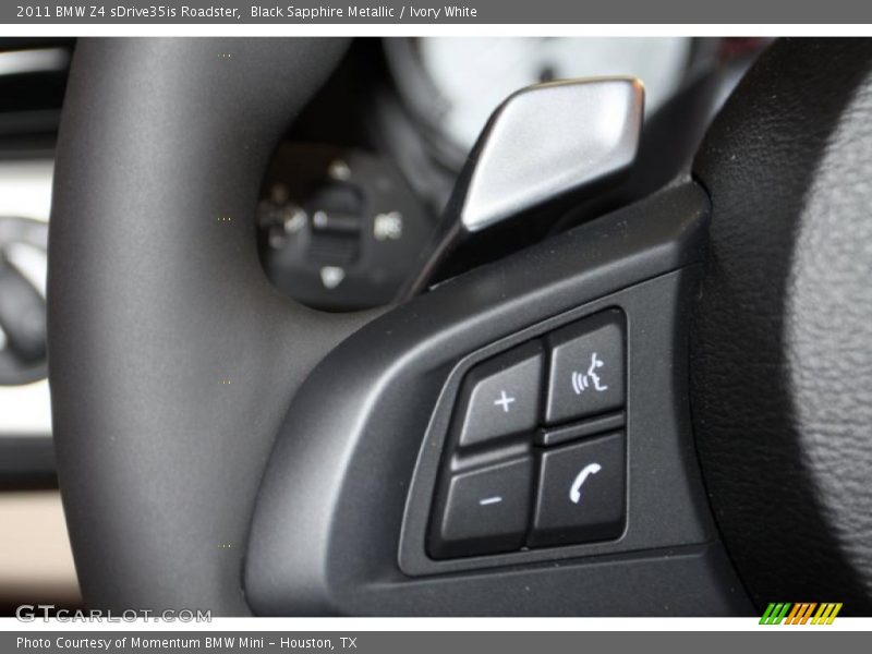 Controls of 2011 Z4 sDrive35is Roadster