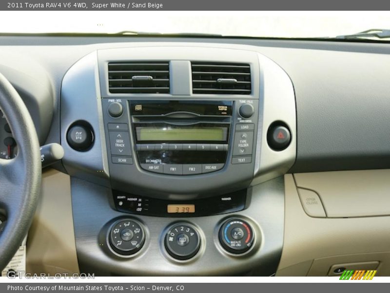Controls of 2011 RAV4 V6 4WD