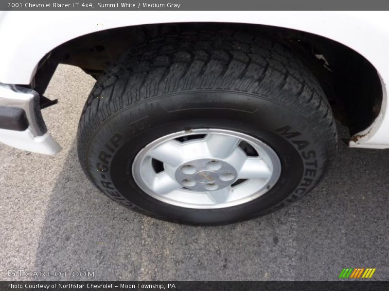 Summit White / Medium Gray 2001 Chevrolet Blazer LT 4x4
