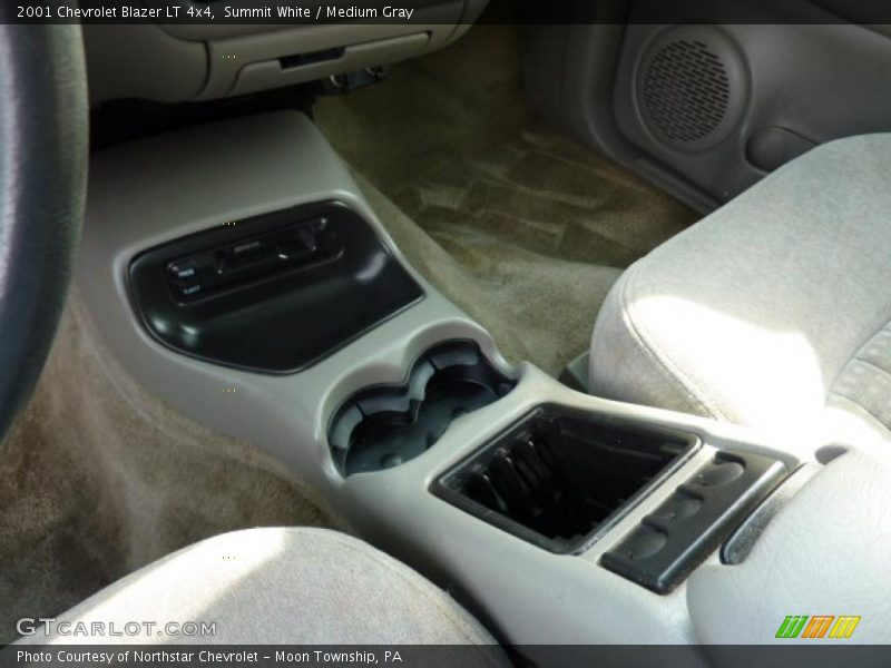 Summit White / Medium Gray 2001 Chevrolet Blazer LT 4x4