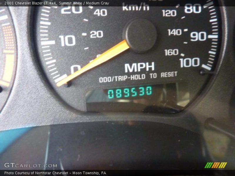 Summit White / Medium Gray 2001 Chevrolet Blazer LT 4x4